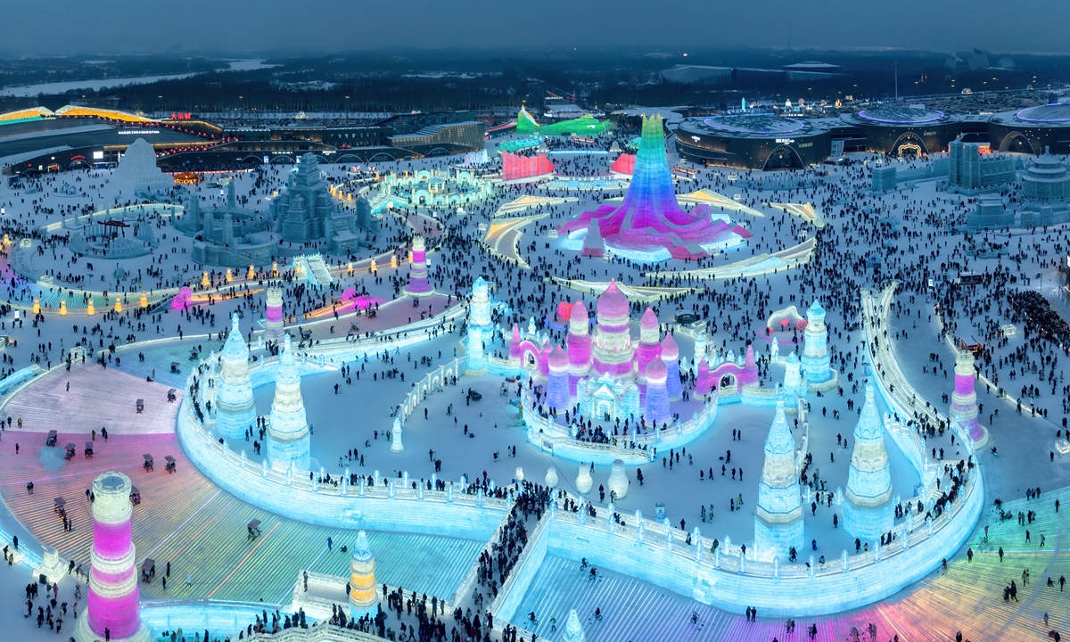 World’s largest indoor ice, snow theme park opens in Harbin